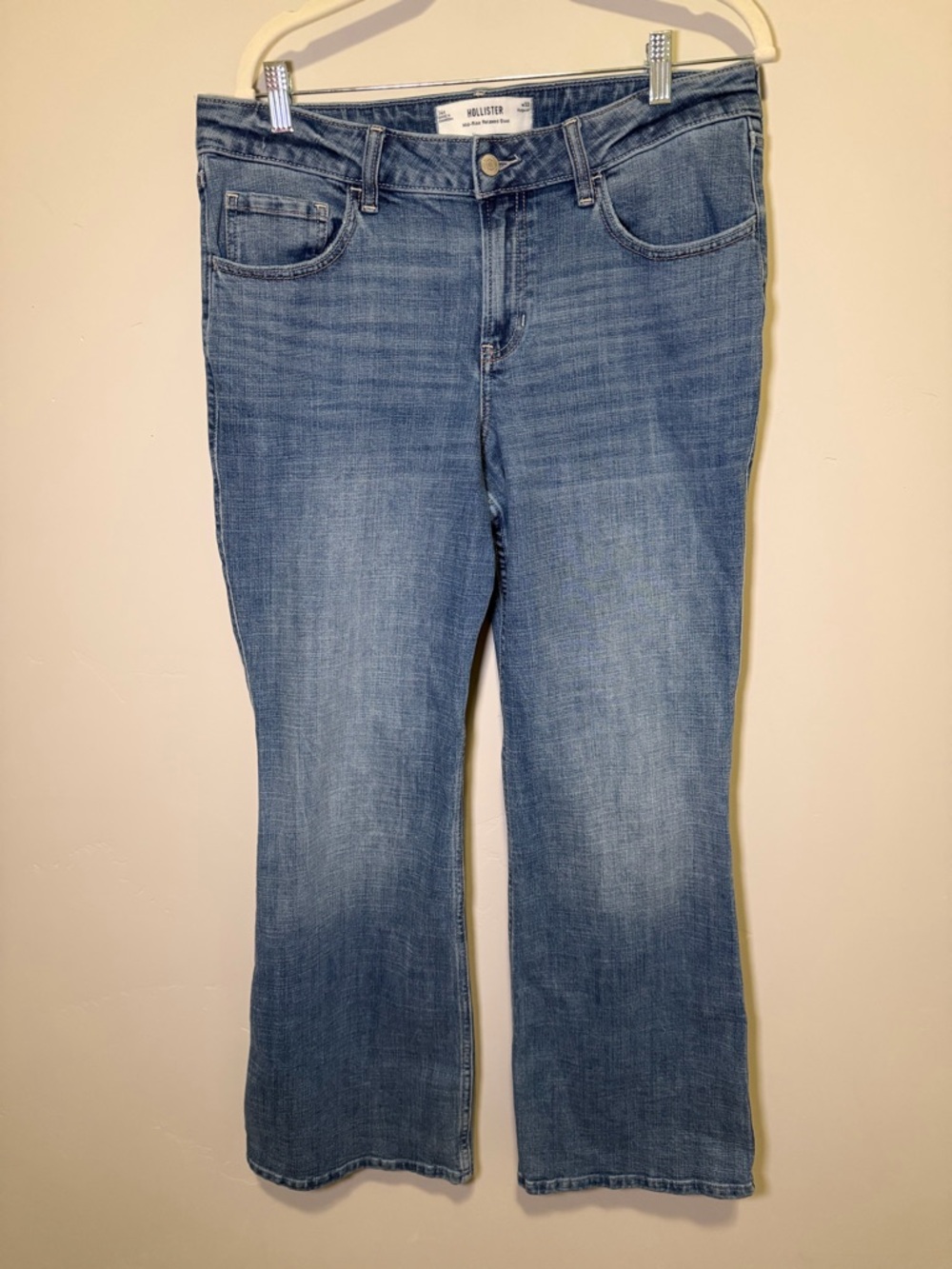 Hollister Women's Light Blue Bootcut Jeans